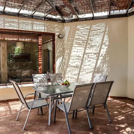 Villa Estea ● Coral Tree In *