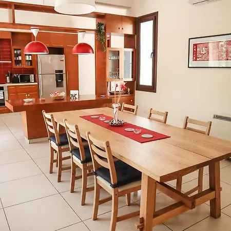 Estea ● Coral Tree In Villa