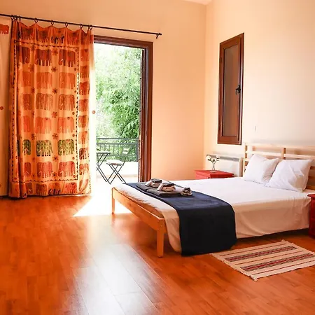 Villa Estea ● Coral Tree In Kissonerga